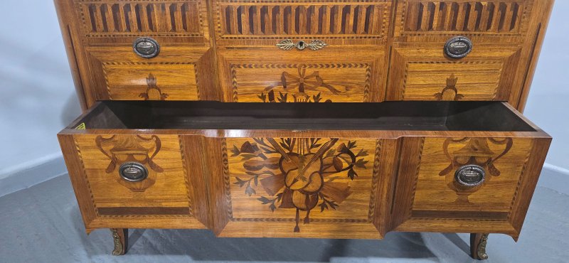 Superb French Inlaid Commode Chest of Drawers - Image 14