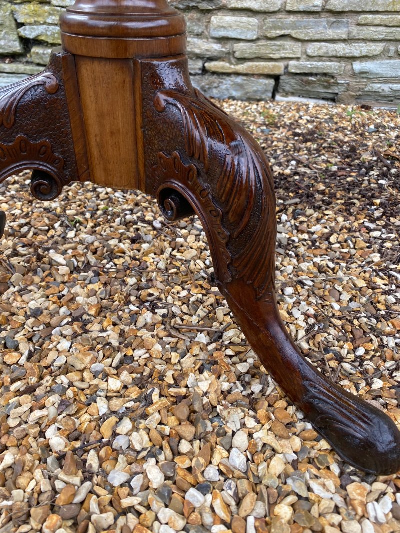 Georgian pie crust edged table - Image 6