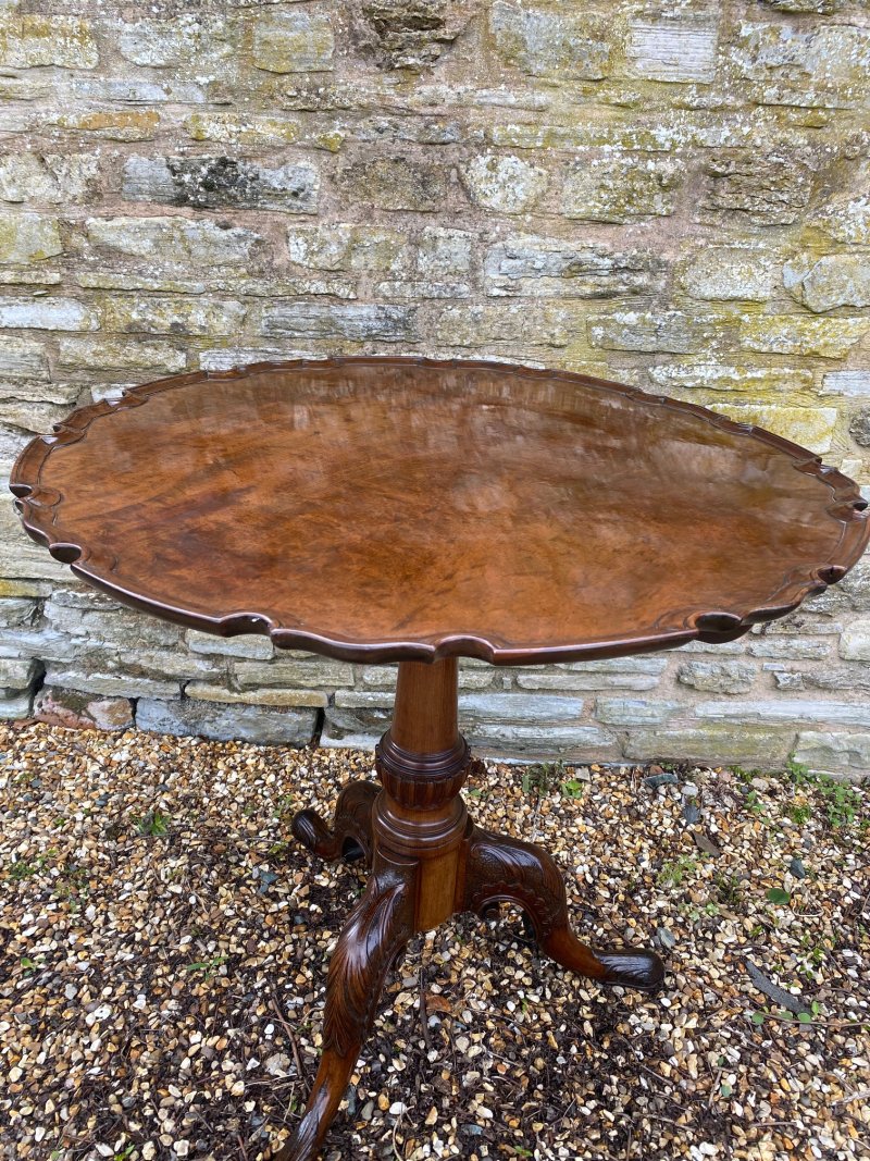 Georgian pie crust edged table - Image 11