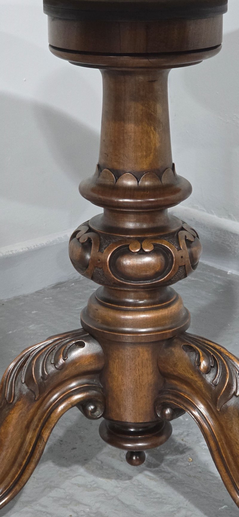 Victorian Walnut Swivel Library Table - Image 7