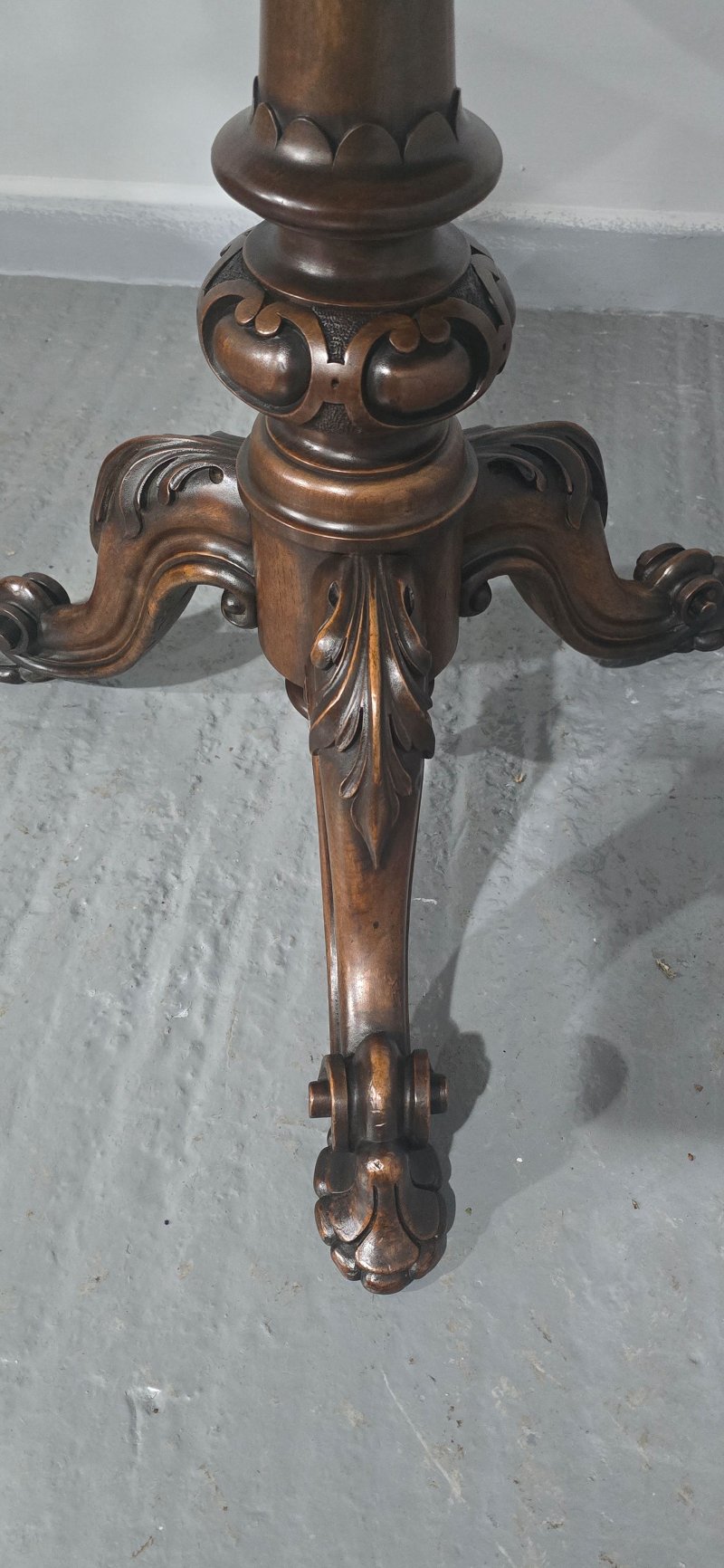 Victorian Walnut Swivel Library Table - Image 10