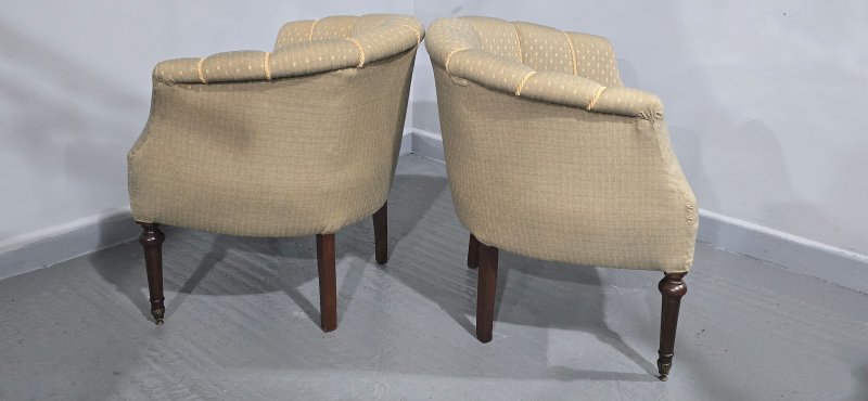 Fine Pair French Walnut Tub Chairs - Image 9