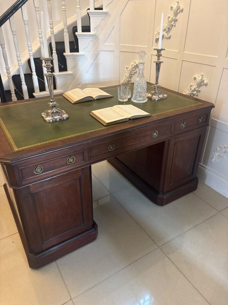 Antique Victorian Mahogany Freestanding Pedestal Kneehole Desk With Fitted Stationery Drawers & Writing Slides - Image 4