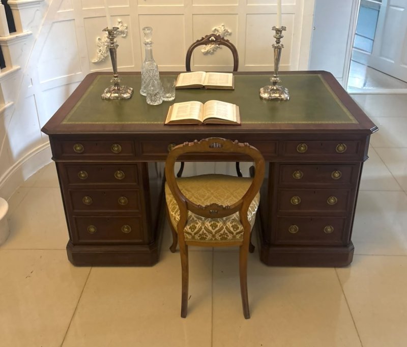Antique Victorian Mahogany Freestanding Pedestal Kneehole Desk With Fitted Stationery Drawers & Writing Slides - Image 6