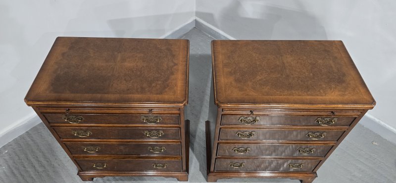 Excellent Pair Burr Walnut Chests of Drawers - Image 4
