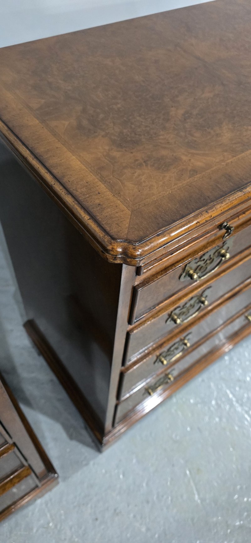Excellent Pair Burr Walnut Chests of Drawers - Image 7
