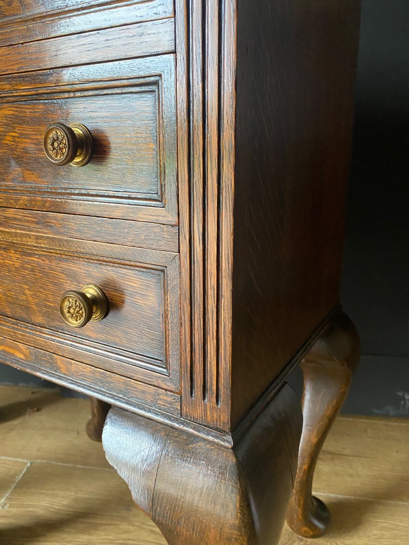 Pair of bedsides/collectors cabinets - Image 8