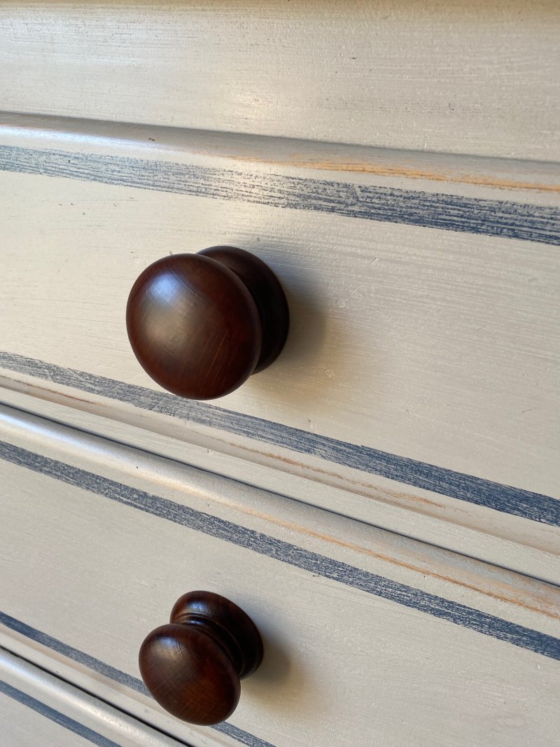 Victorian pine chest of drawers - Image 2
