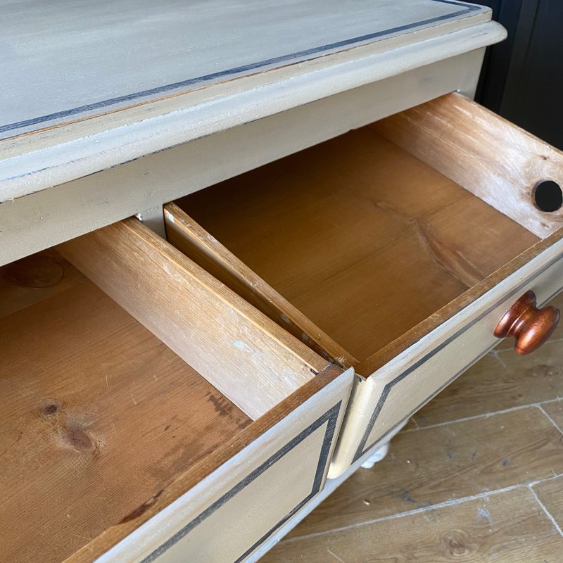 Victorian pine chest of drawers - Image 3