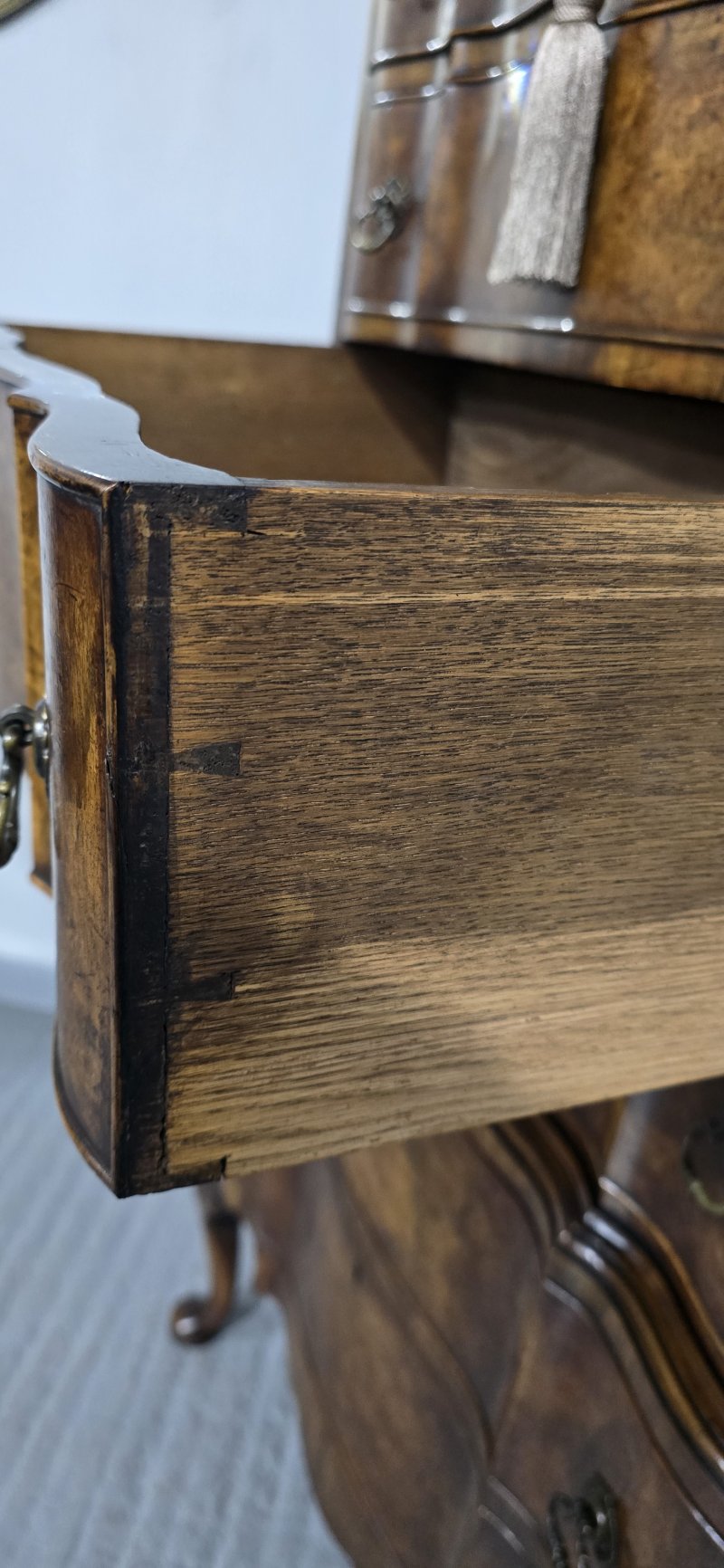 Queen Anne Burr Walnut Chest of Drawers on Stand - Image 10