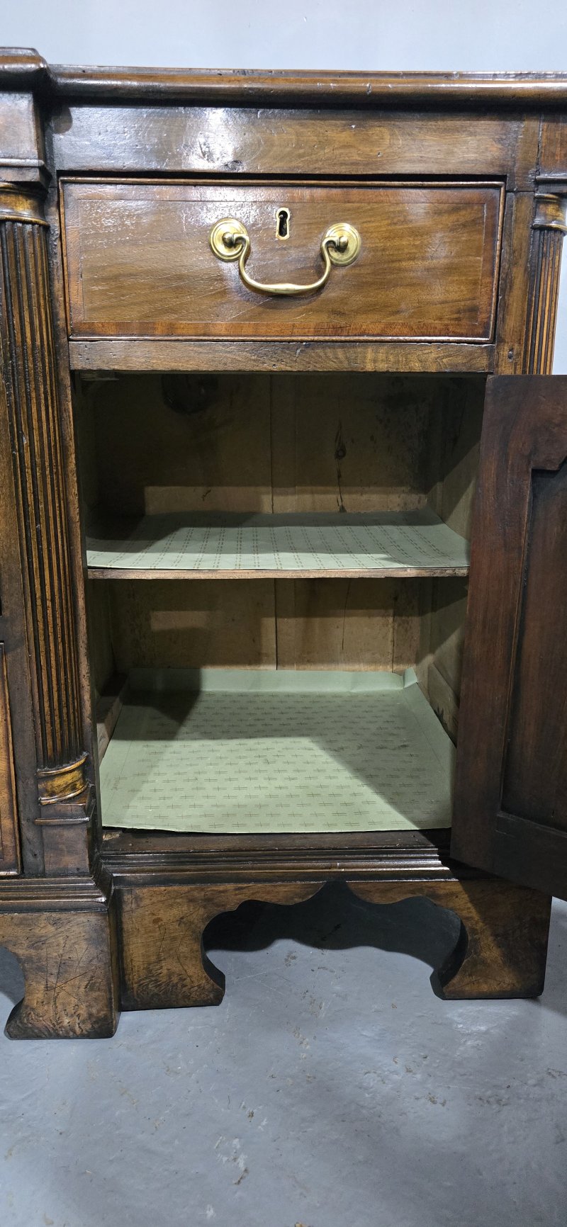 Very Good Breakfront Dresser Base - Image 17