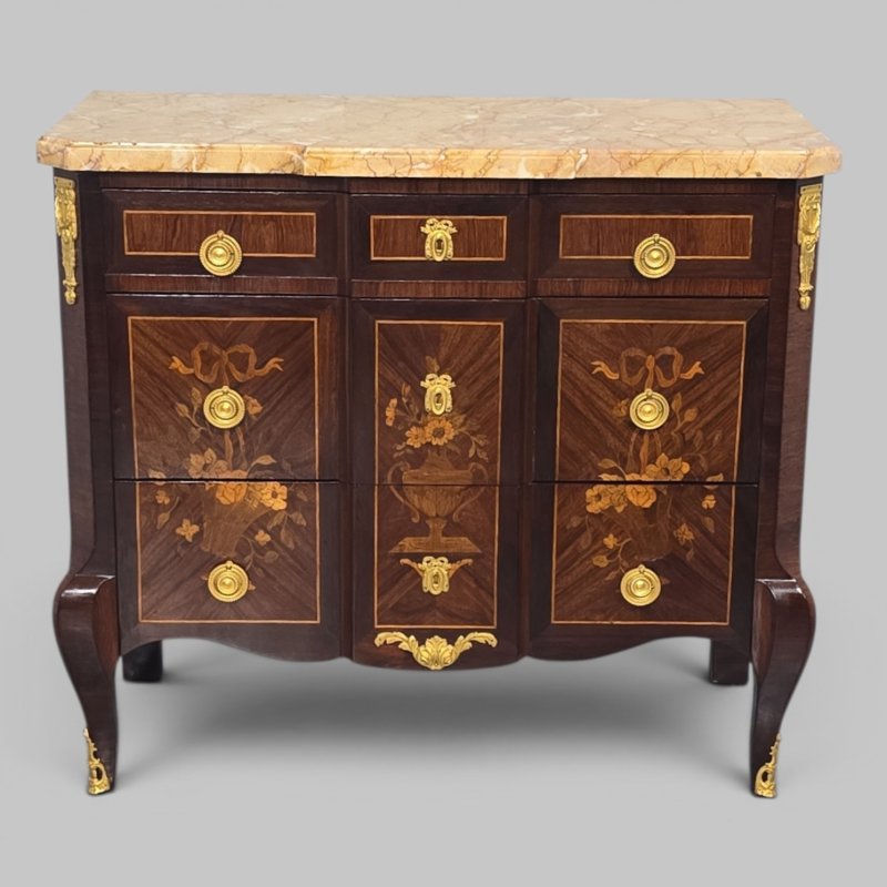 Excellent Quality French Marquetry Commode Chest of Drawers