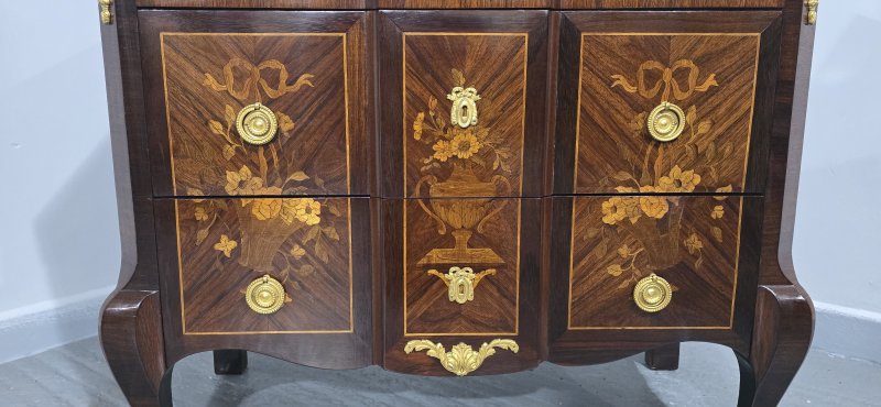 Excellent Quality French Marquetry Commode Chest of Drawers - Image 9