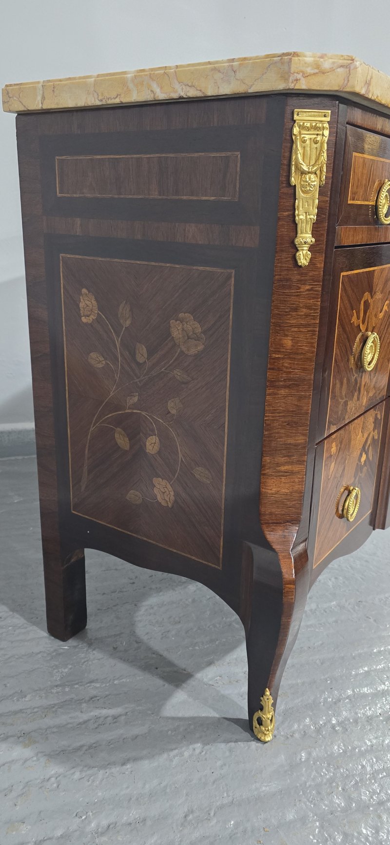 Excellent Quality French Marquetry Commode Chest of Drawers - Image 7