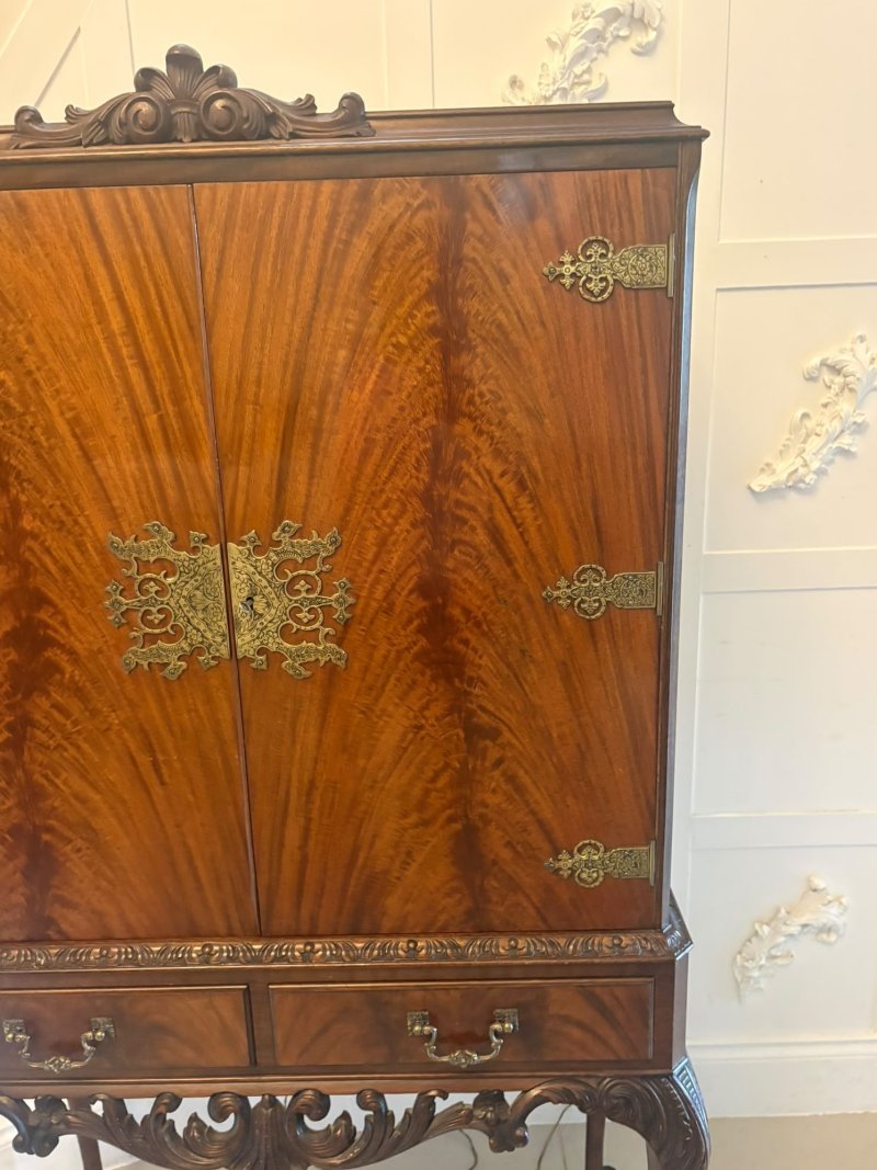 Antique Figured Mahogany Illuminated Cocktail Drinks Cabinet on Stand - Image 13