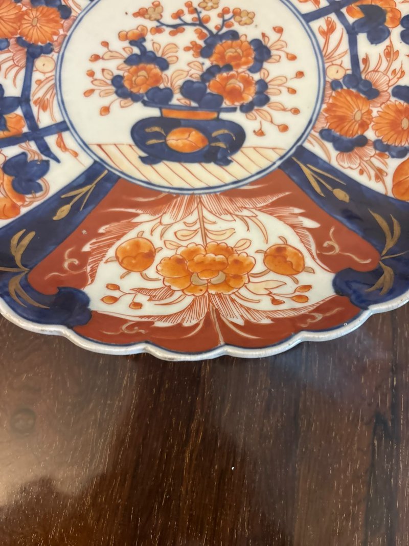 Antique Pair Japanese Imari Porcelain Plates Bowls Scalloped Edge Decorative Display Dishes - Image 3