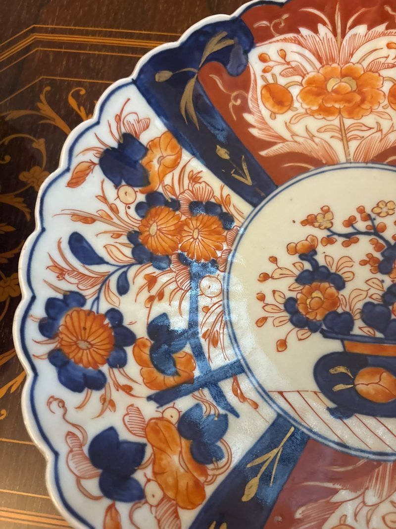Antique Pair Japanese Imari Porcelain Plates Bowls Scalloped Edge Decorative Display Dishes - Image 11