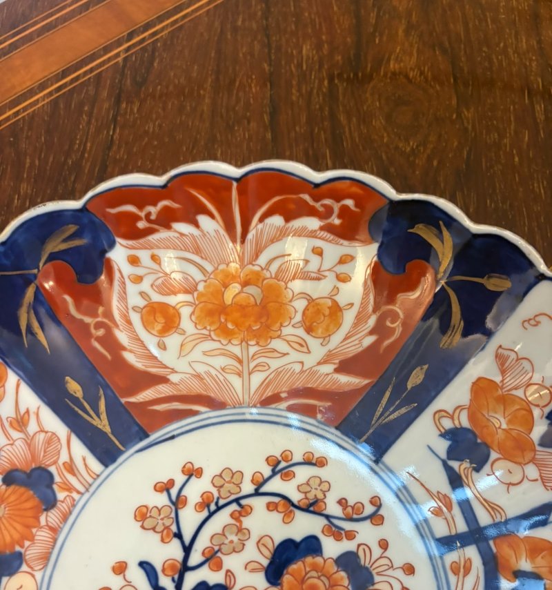 Antique Pair Japanese Imari Porcelain Plates Bowls Scalloped Edge Decorative Display Dishes - Image 5