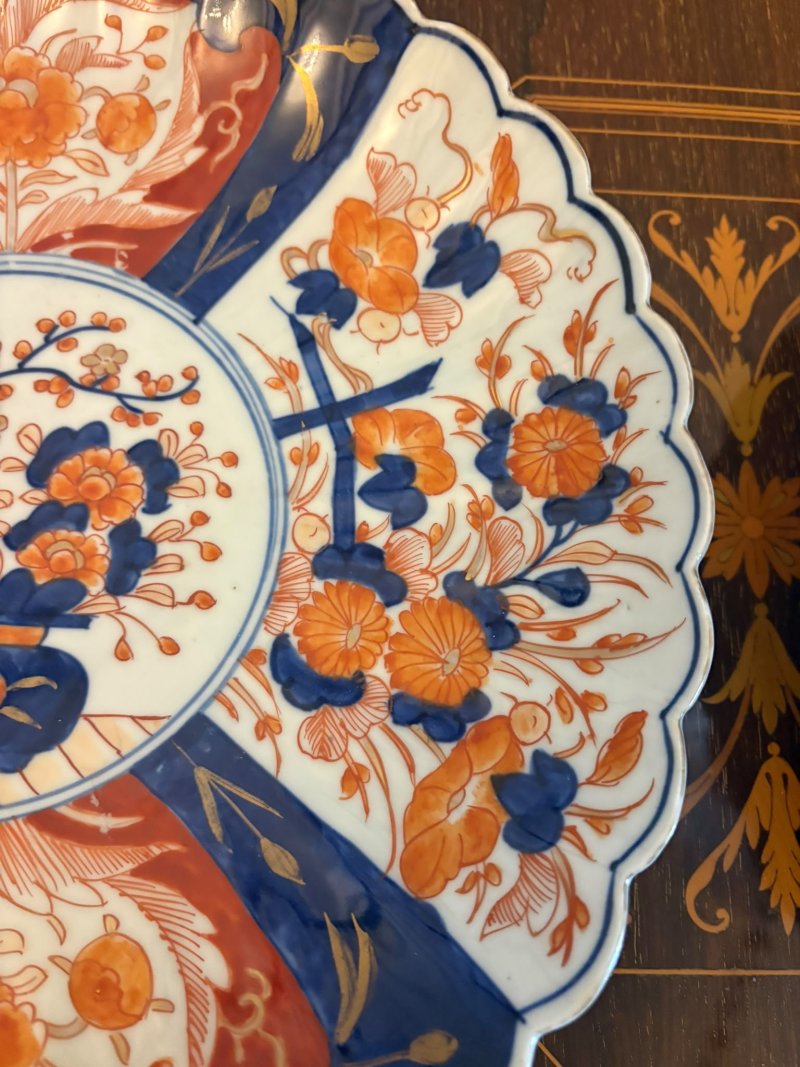 Antique Pair Japanese Imari Porcelain Plates Bowls Scalloped Edge Decorative Display Dishes - Image 6