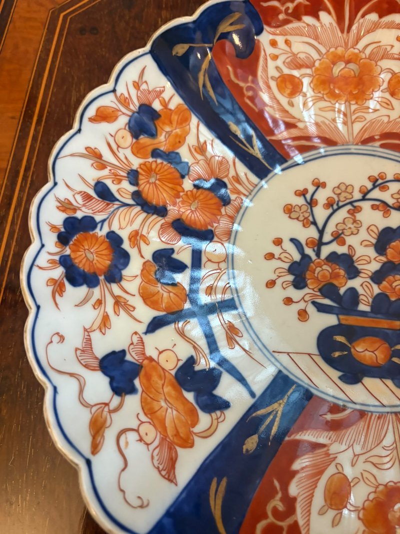 Antique Pair Japanese Imari Porcelain Plates Bowls Scalloped Edge Decorative Display Dishes - Image 7