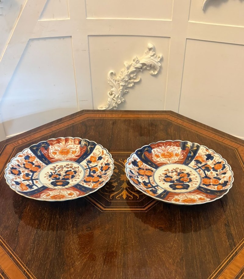 Antique Pair Japanese Imari Porcelain Plates Bowls Scalloped Edge Decorative Display Dishes