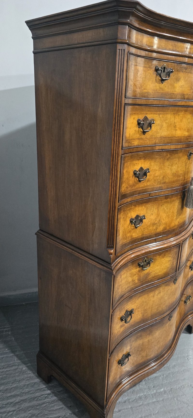 Superb Serpentine Burr Walnut Chest on Chest of Drawers - Image 5