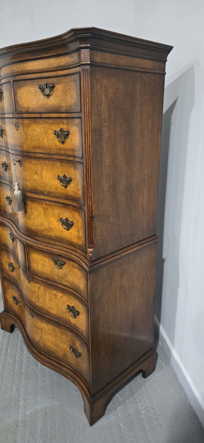 Superb Serpentine Burr Walnut Chest on Chest of Drawers - Image 8