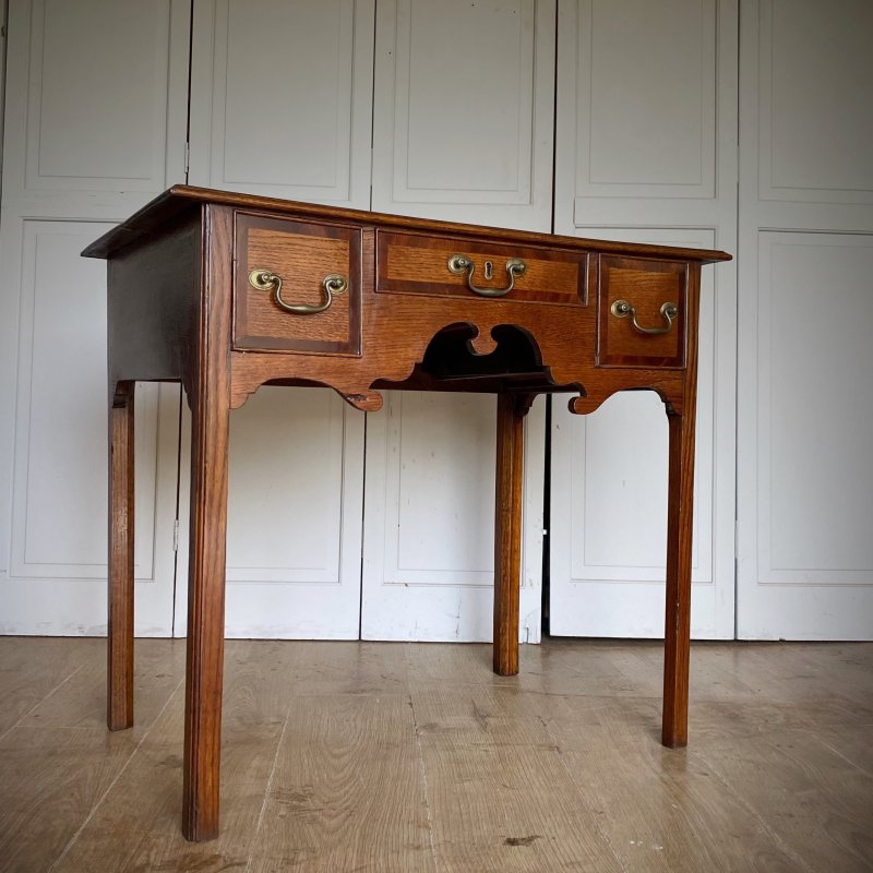 Georgian oak lowboy