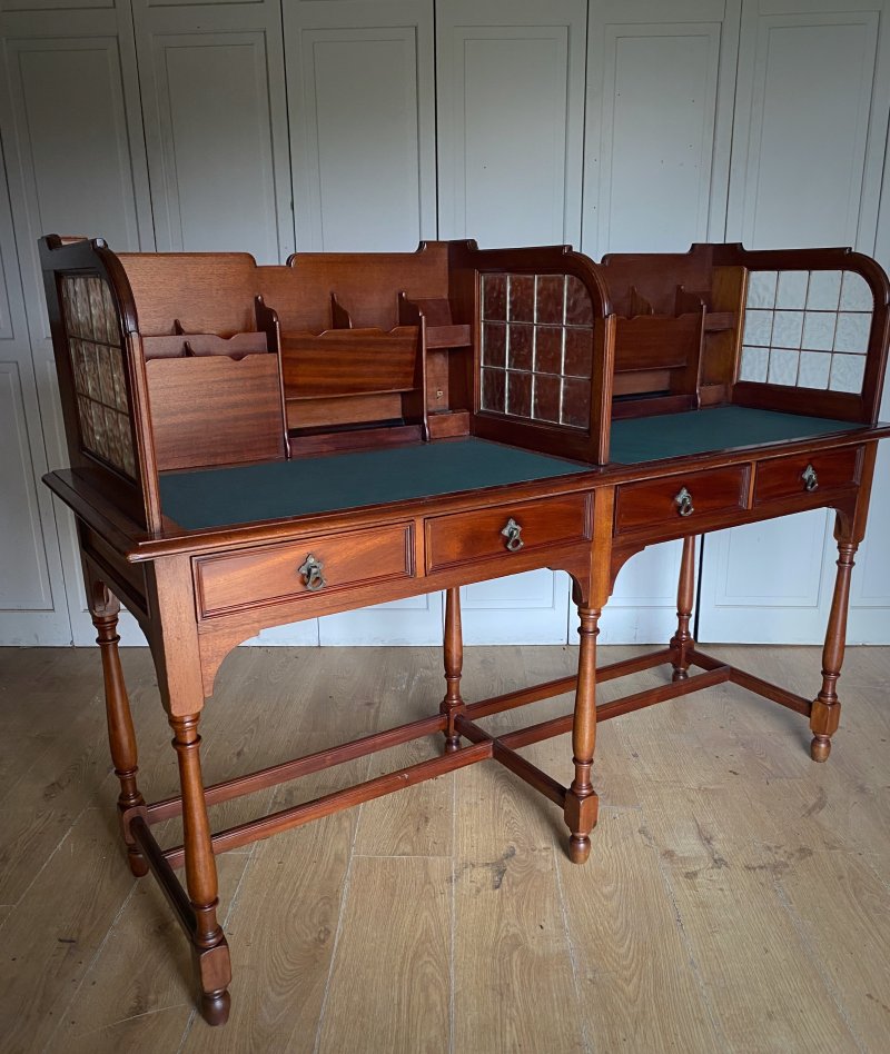 Mahogany twin clerks/banking desk - Image 2