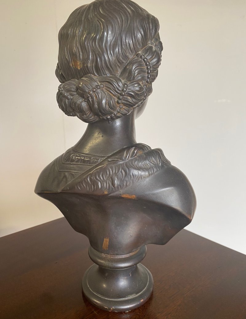 Patinated bust Princess Alexandra of Denmark - Image 7