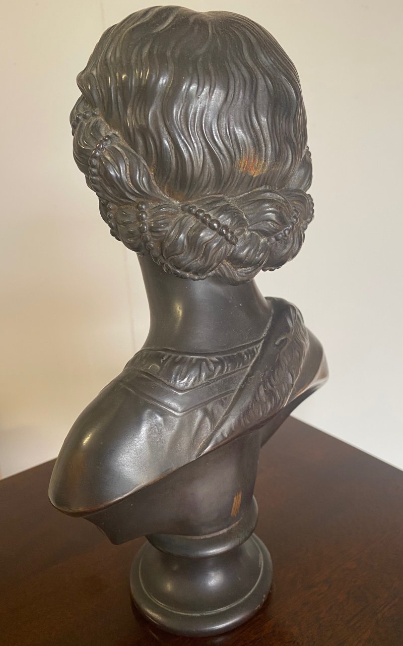 Patinated bust Princess Alexandra of Denmark - Image 6