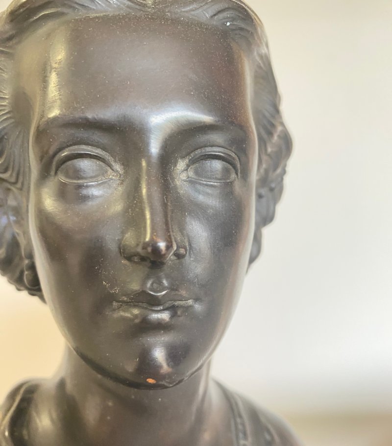Patinated bust Princess Alexandra of Denmark - Image 8