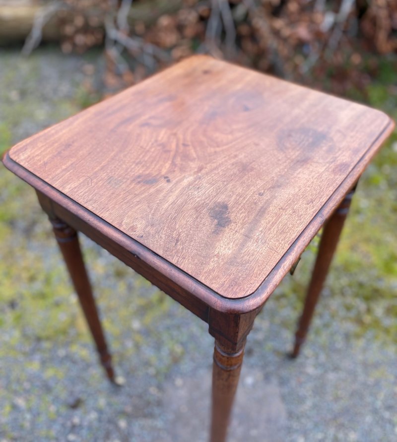 Regency petite writing table - Image 3