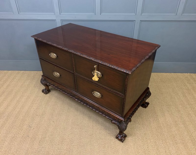 Large Mahogany Chippendale Style Chest - Image 14