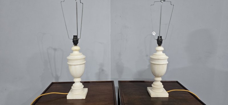 Super Pair Marble Table Laps - Image 2