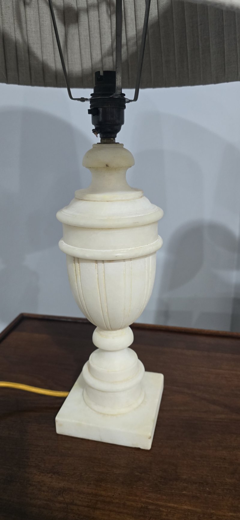 Super Pair Marble Table Laps - Image 4