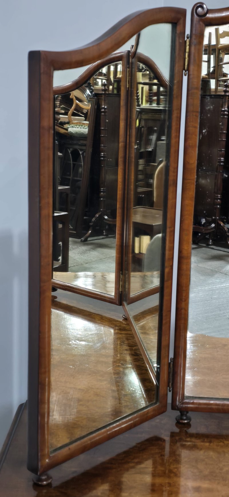 Super Queen Anne Walnut Dressing Table - Image 6