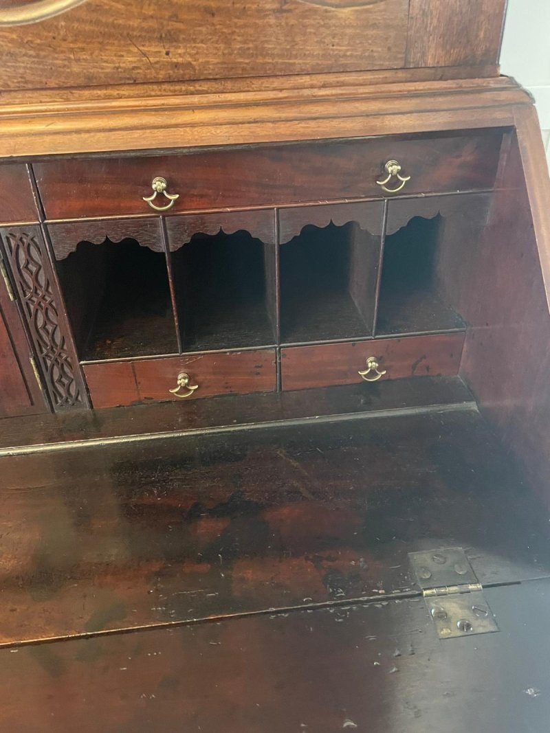 Outstanding Quality Antique George II Figured Mahogany Bureau Bookcase - Image 10