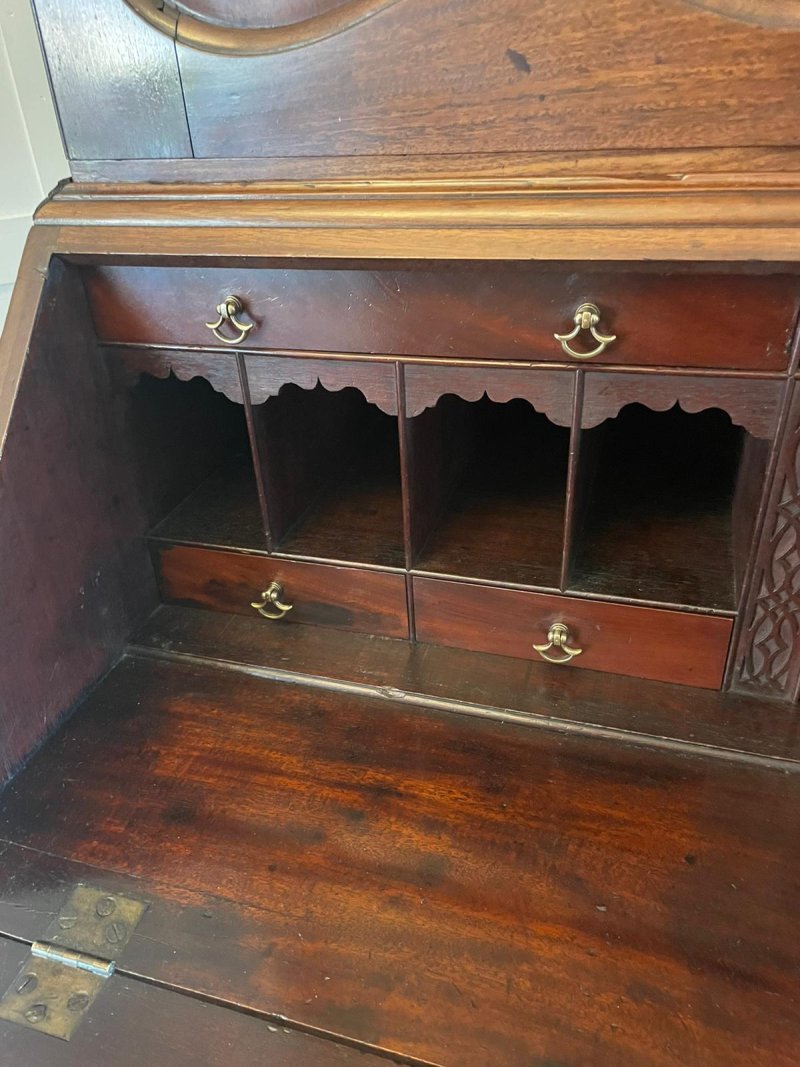 Outstanding Quality Antique George II Figured Mahogany Bureau Bookcase - Image 16