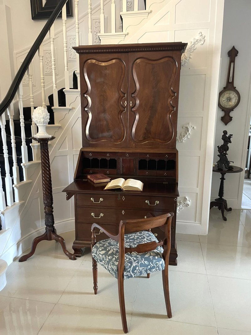 Outstanding Quality Antique George II Figured Mahogany Bureau Bookcase - Image 4