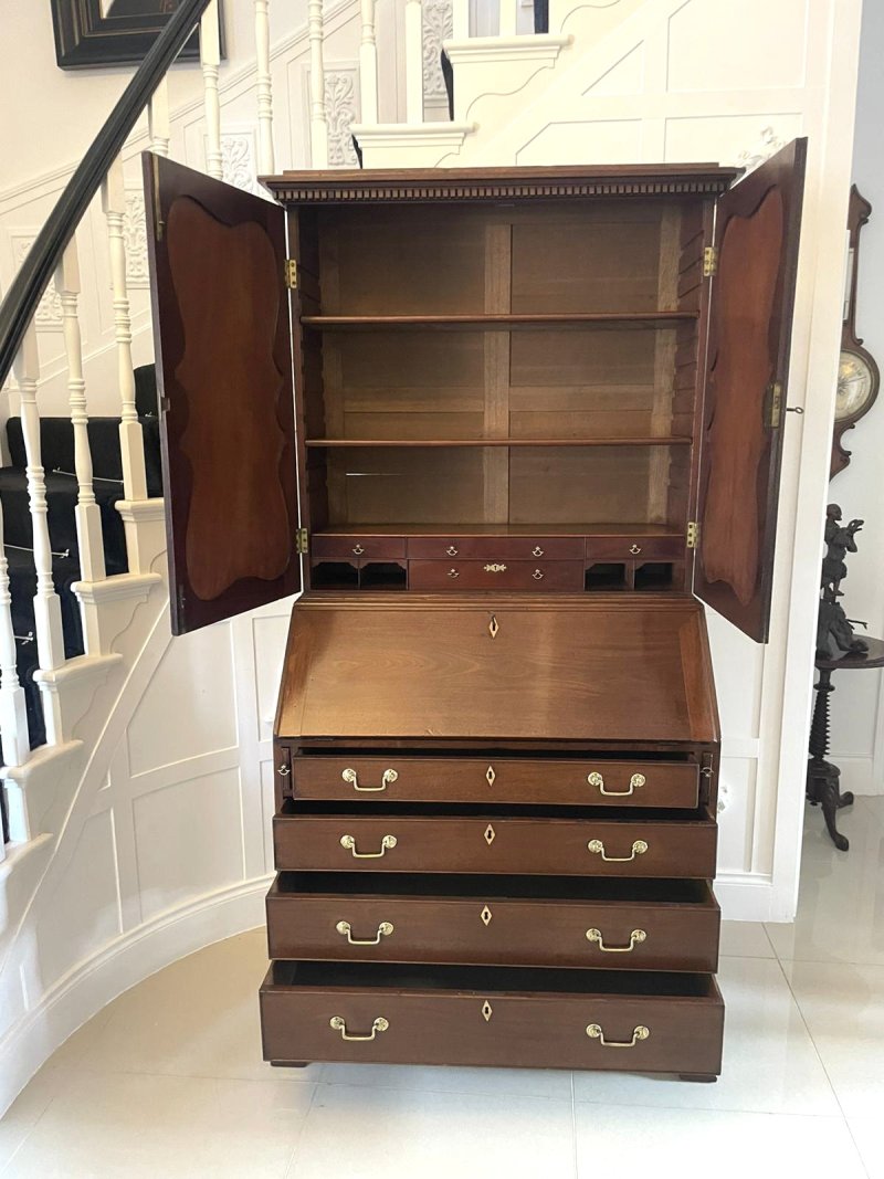 Outstanding Quality Antique George II Figured Mahogany Bureau Bookcase - Image 2
