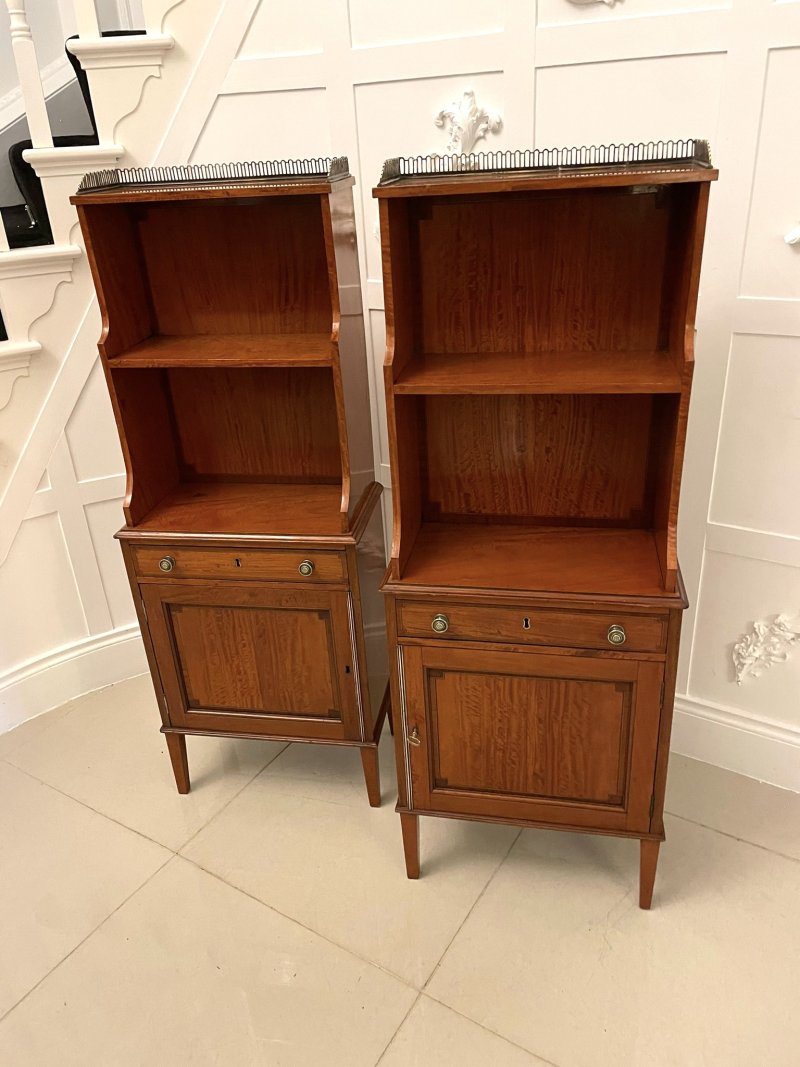 Rare Pair of Gillows Antique Quality Satinwood Waterfall Bookcases - Image 3