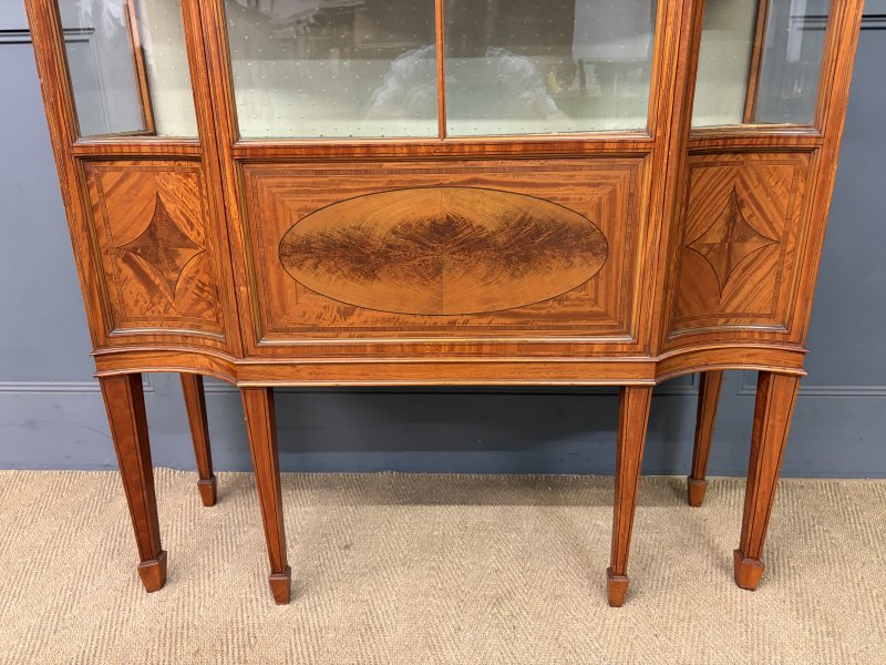 Inlaid Satinwood Display Cabinet by Maple & Co. - Image 15