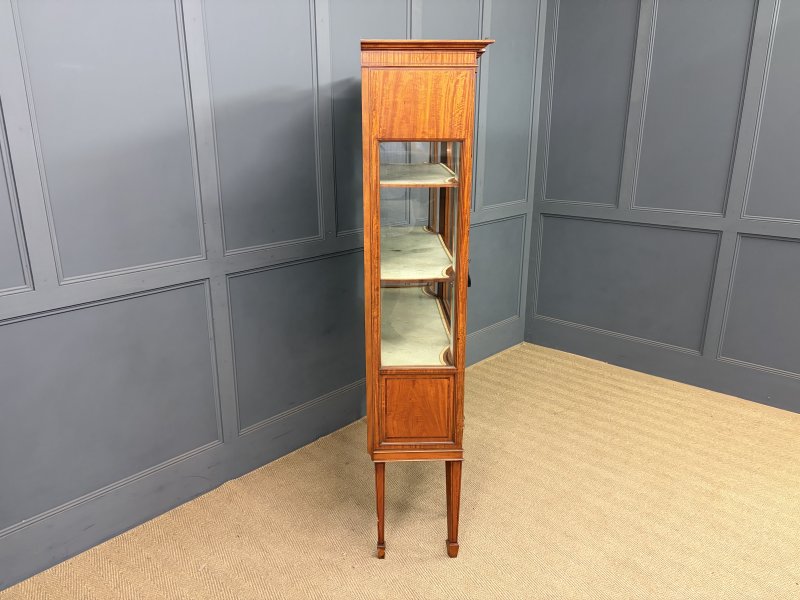 Inlaid Satinwood Display Cabinet by Maple & Co. - Image 3