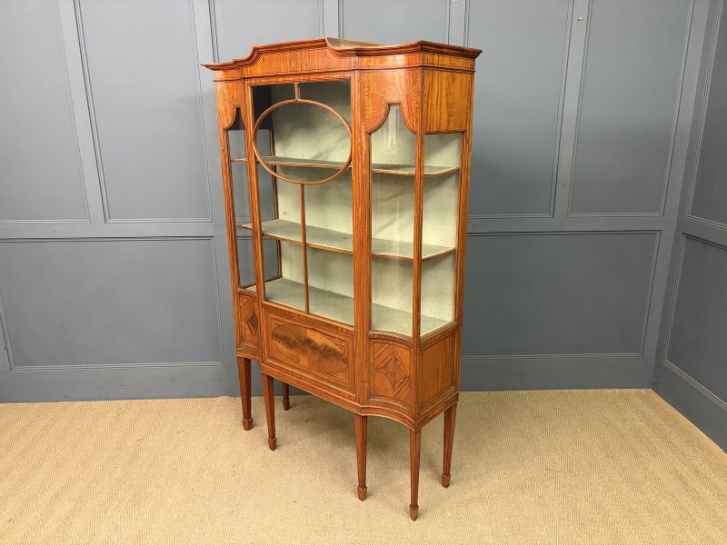 Inlaid Satinwood Display Cabinet by Maple & Co. - Image 6