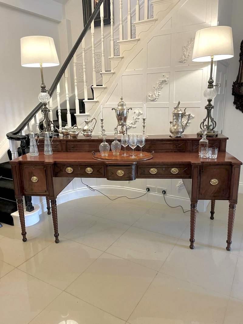 Superb Quality Large Antique George III Figured Mahogany Sideboard - Image 4