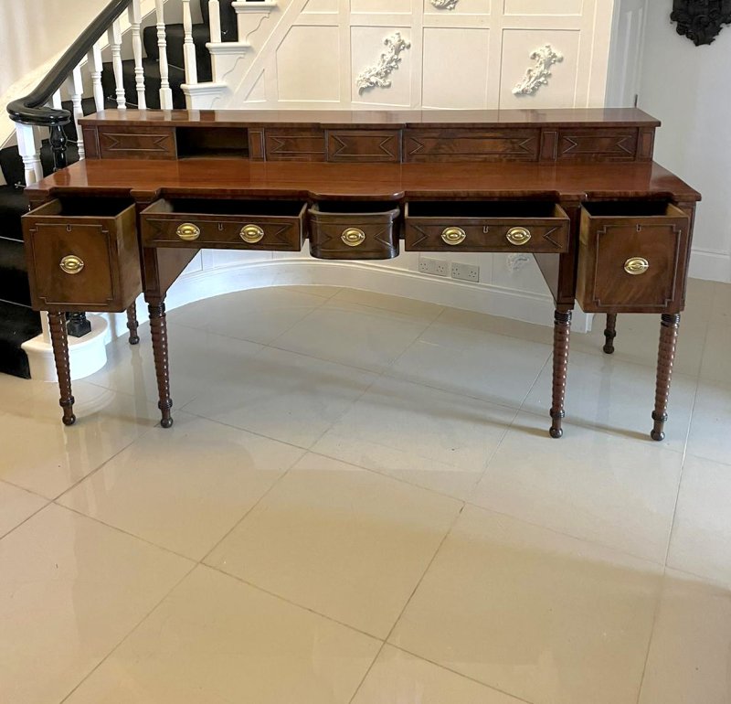 Superb Quality Large Antique George III Figured Mahogany Sideboard - Image 5