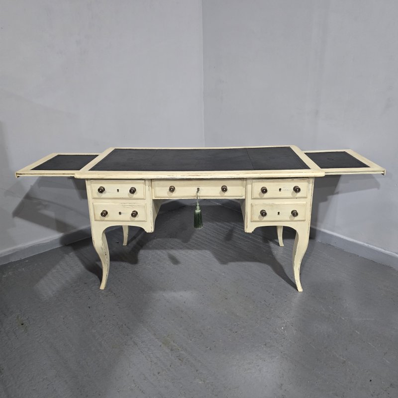 French Painted Kneehole Desk - Image 5