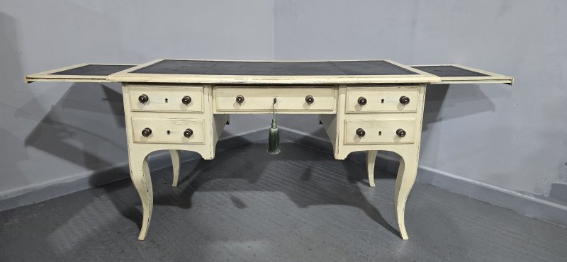 French Painted Kneehole Desk - Image 10