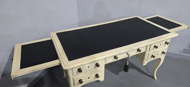 French Painted Kneehole Desk - Image 4